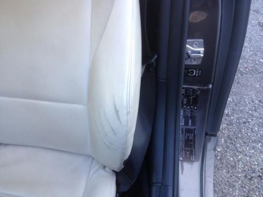 Griffures sur siège auto BMW Z3